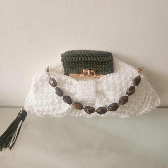 Handmade crotchet clutch purse - Picture 3 of 3